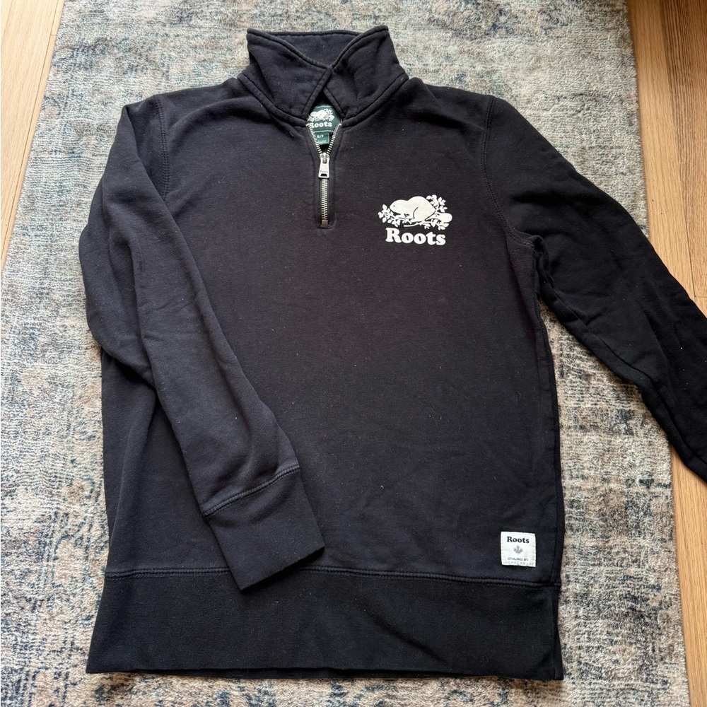 Roots Women’s black quarter zip sweat shirt